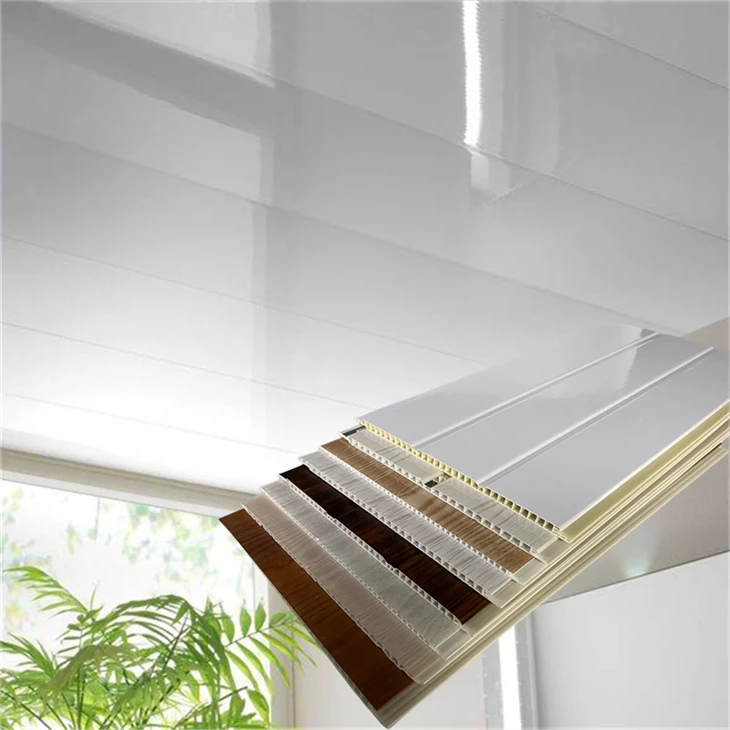 Panel stropu na stěně PVC