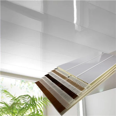 Panel stropu na stěně PVC