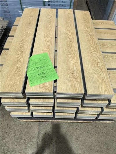 Kamenné kompozitní vinylové podlahy